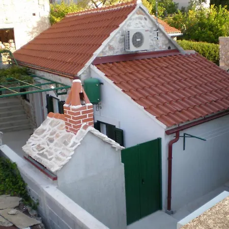 House Dinko Holiday home Bol