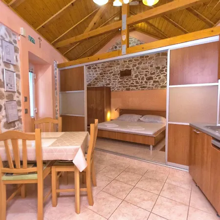 Holiday home House Dinko Bol